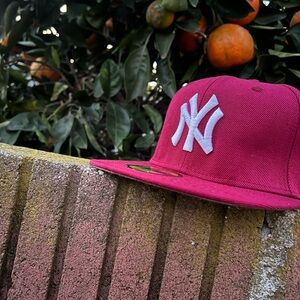 NEW YORK YANKEES FITTED HAT 7 1/4 FITTEDS